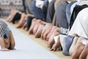 MENGAPA SALAT MALAM DI BULAN RAMADHAN DISEBUT TARAWIH?