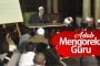 ADAB MENGOREKSI GURU
