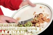 BURUKNYA KEBIASAAN MEMBUANG MAKANAN