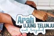 KEMANA ARAH UJUNG TELUNJUK SAAT TASYAHUD?