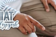 APA NIAT SAAT MENGANGKAT TELUNJUK DALAM TASYAHUD?